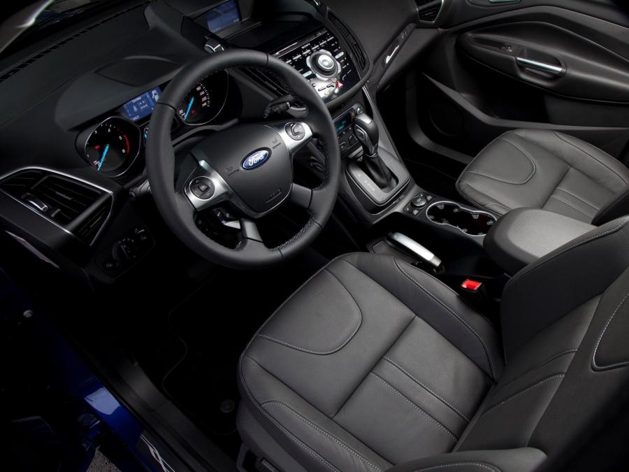  Ford Kuga Titanium + 2013 года  (фото 3 из 6)